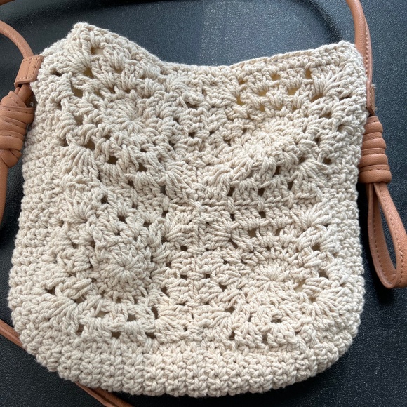 Crotchet small crossbody bag (NWOT) - Picture 2 of 4